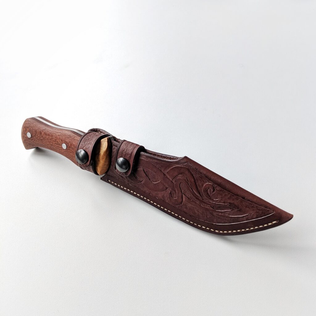 Knife sheaths, when you learn new things there is lots of new work ...